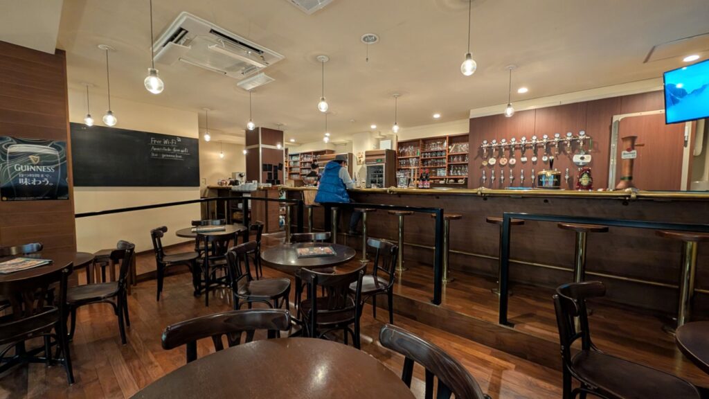 Irish Pub Amontillado Inside